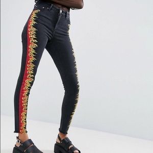 ASOS RIDLEY Skinny Jeans in black FLAMES